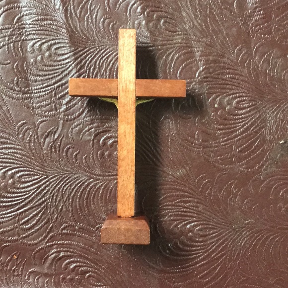 Crucifix cross Jesus figurine statuette - Picture 5 of 7